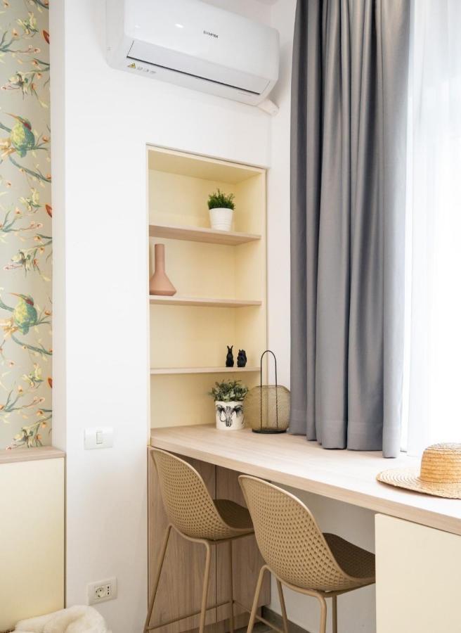 Executive suites in center Bucarest Extérieur photo